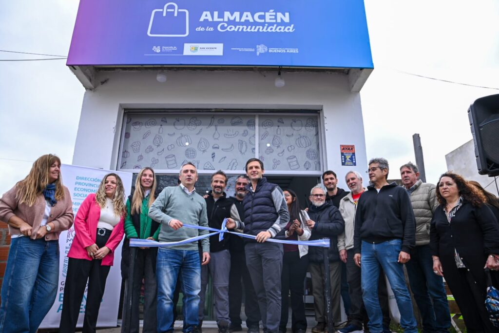 ECONOMÍA REGIONAL | Mantegazza y Larroque inauguraron un nuevo Almacén de la Comunidad 17 REGIONAL
