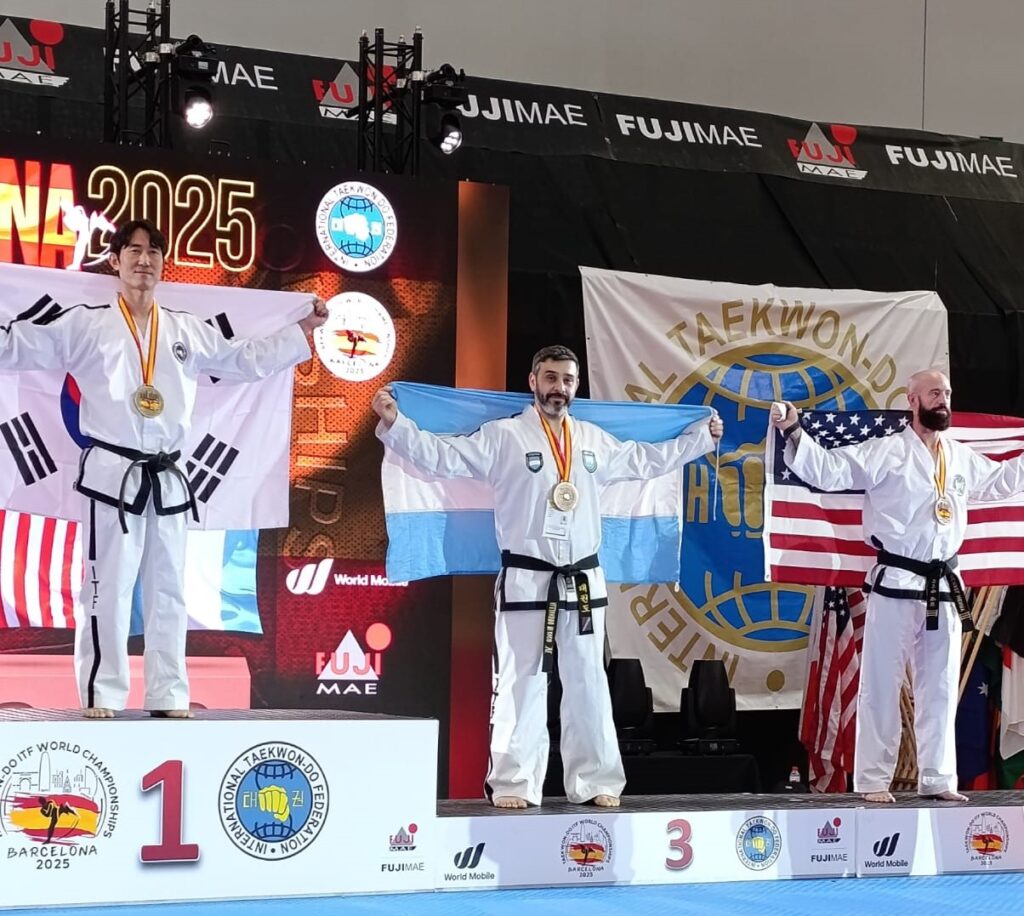 TAEKWONDO 2025 | Un sanvicentino en el podio mundial 19 bianco