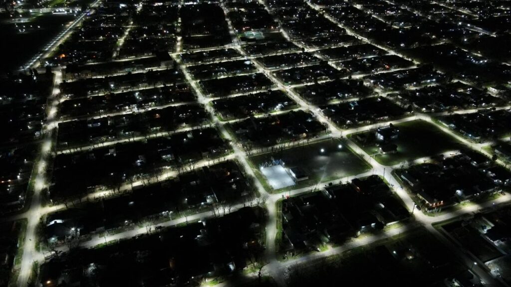 RENOVACIÓN DE LUCES | San Vicente suma más barrios con iluminación LED al 100% 1 LED