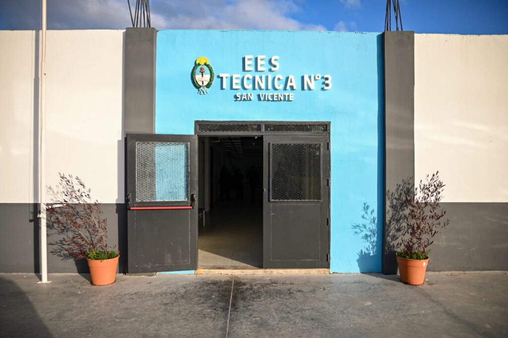 EDUCACIÓN | El Municipio anunció la construcción de un playón deportivo para la Técnica 3 13 técnica 3