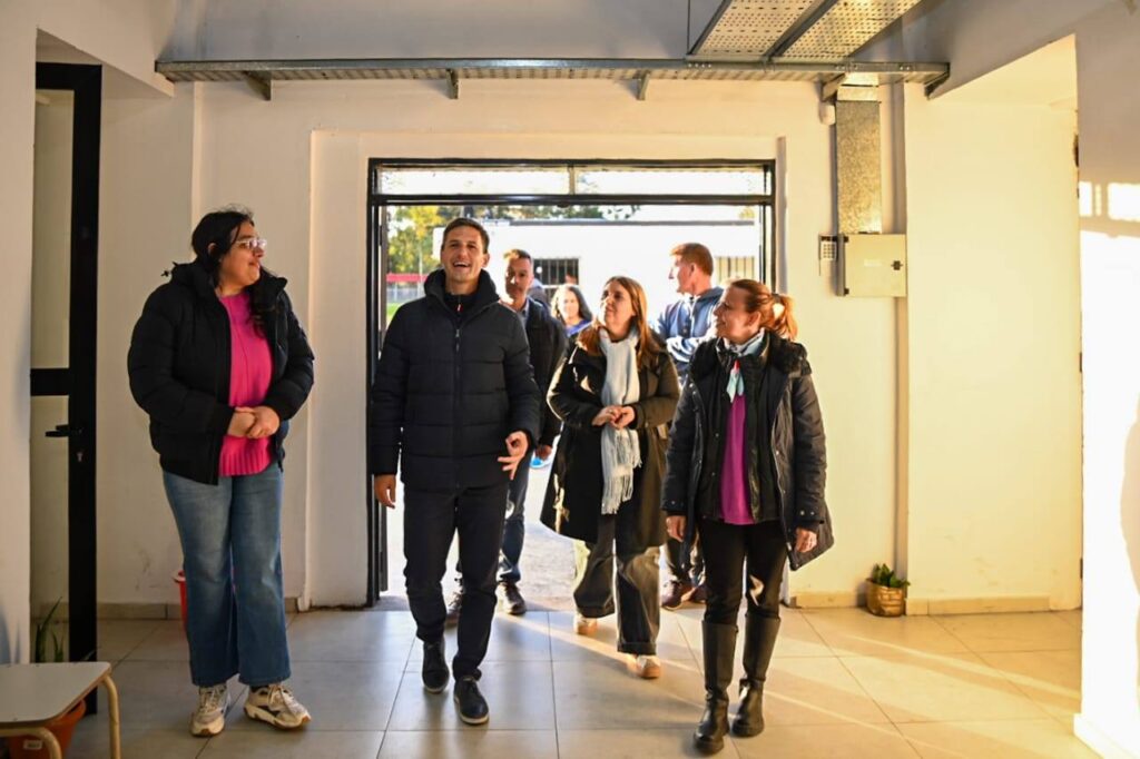 EDUCACIÓN | El Municipio anunció la construcción de un playón deportivo para la Técnica 3 5