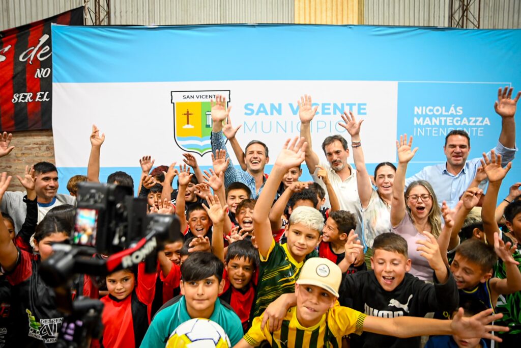 INCENTIVO AL DEPORTE | El Municipio entregó kits deportivos a clubes de barrio 4