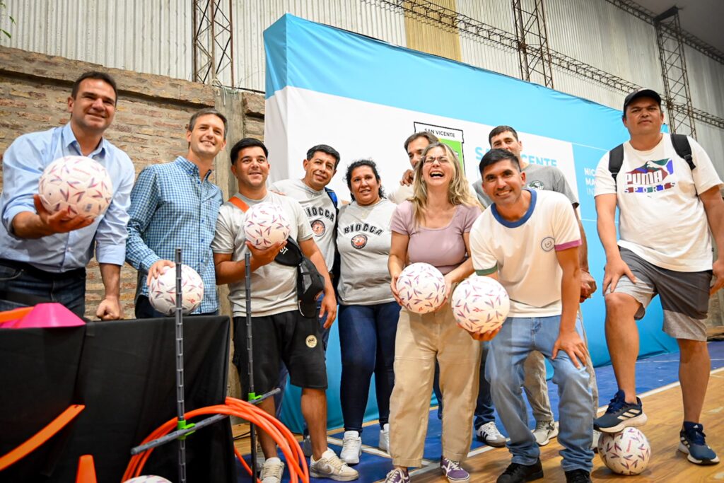 INCENTIVO AL DEPORTE | El Municipio entregó kits deportivos a clubes de barrio 5