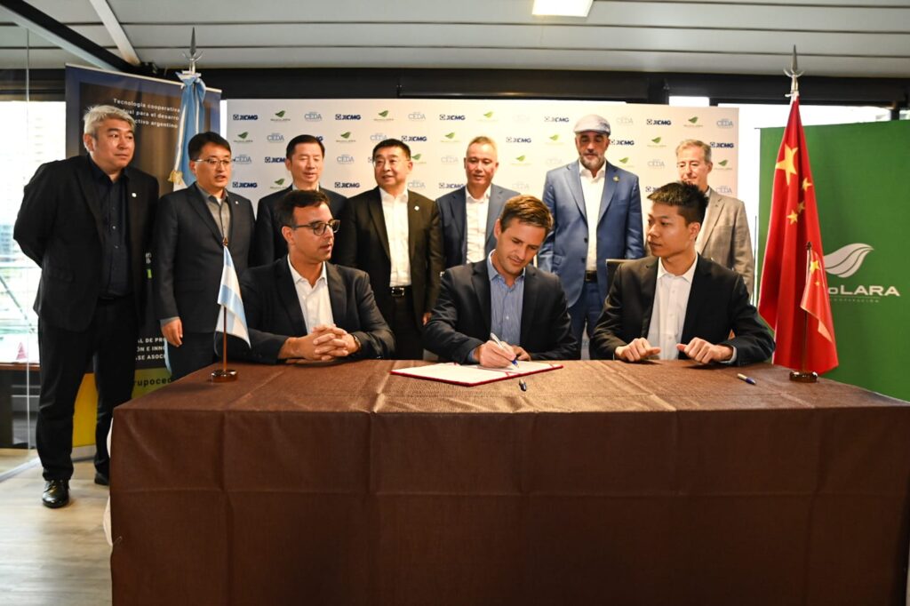 ACUERDO BILATERAL | Mantegazza celebró un histórico convenio con una firma china 6 china