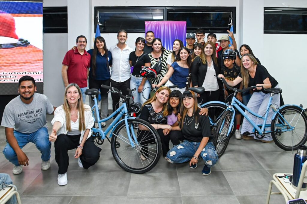 EDUCACIÓN VIAL | Estudiantes sanvicentinos fueron premiados por sus trabajos audiovisuales 14 ESTUDIANTES