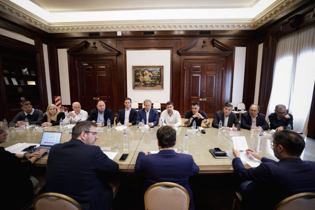 MUNICIPIOS 2025 | San Vicente firmó un nuevo Leasing con Banco Provincia 3