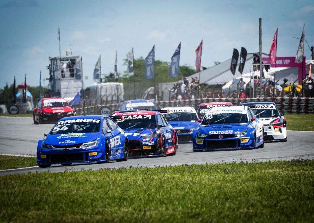 BUEN COMIENZO| Julián Ramos terminó en el puesto 9 en su debut oficial en TC2000 3