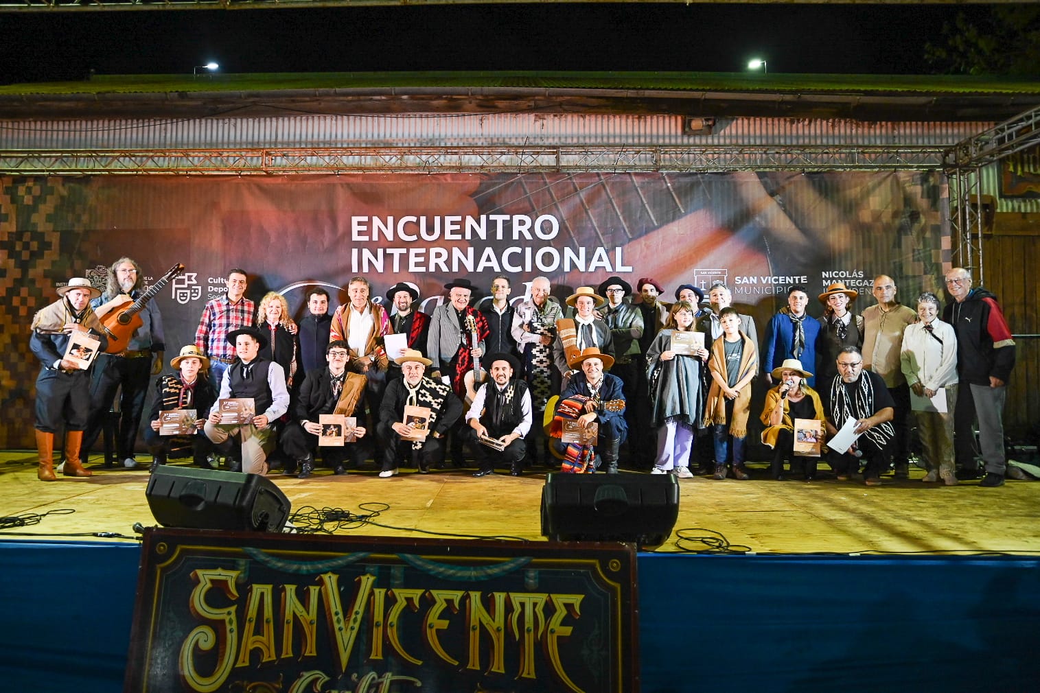 GRAN ENCUENTRO DE PAYADORES | San Vicente fue sede de una nueva reunión internacional de improviosadores con gran convocatoria