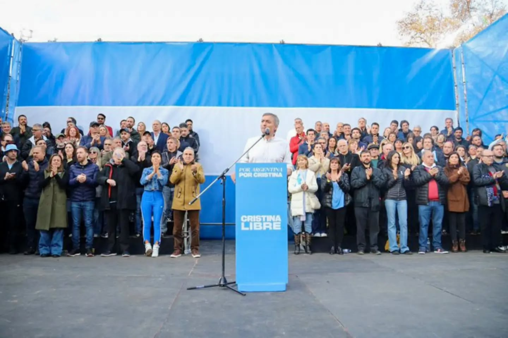 BANDERAZO | El Peronismo de San Vicente pidió por la libertad de Cristina Fernández 7