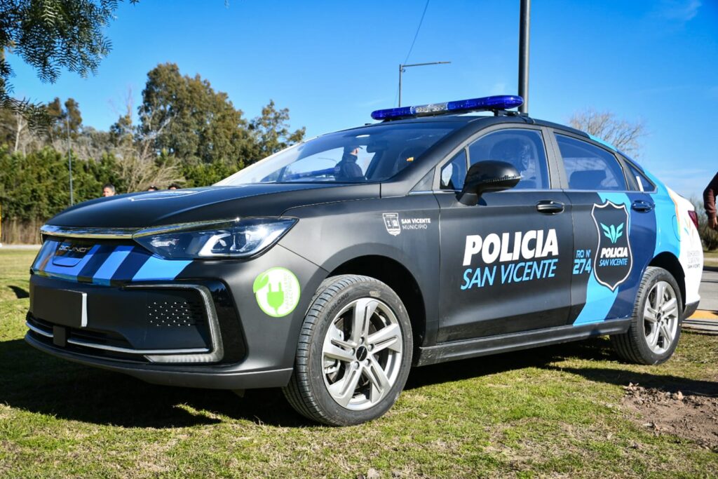 El municipio adquirió 5 patrullas y 2 retroexcavadoras