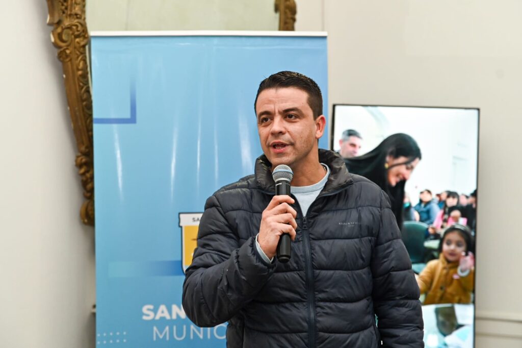MALVINAS | El Juez Ramos Padilla presentó su obra en el muncipio de San Vicente 6