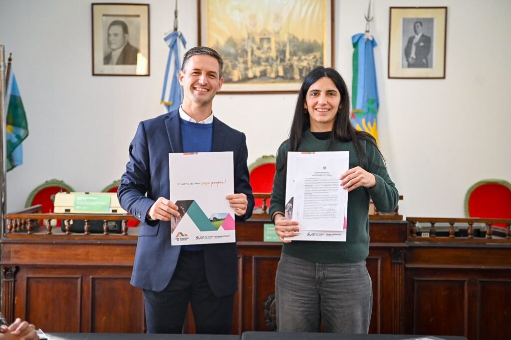 Convenio de viviendas con el CONADSU para docentes en el Barrio Papa Francisco