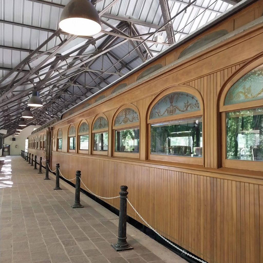 TURISMO | 4 motivos para una salida imperdible a San Vicente en esta primavera 9 Tren Presidencial ubicado dentro de la Quinta 17 de Octubre - Quinta San Vicente.