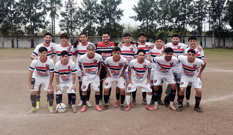Triunfo importante de la 1ra del Deportivo San Vicente | Victoria 2 a 0 y jornada perfecta en juveniles 4