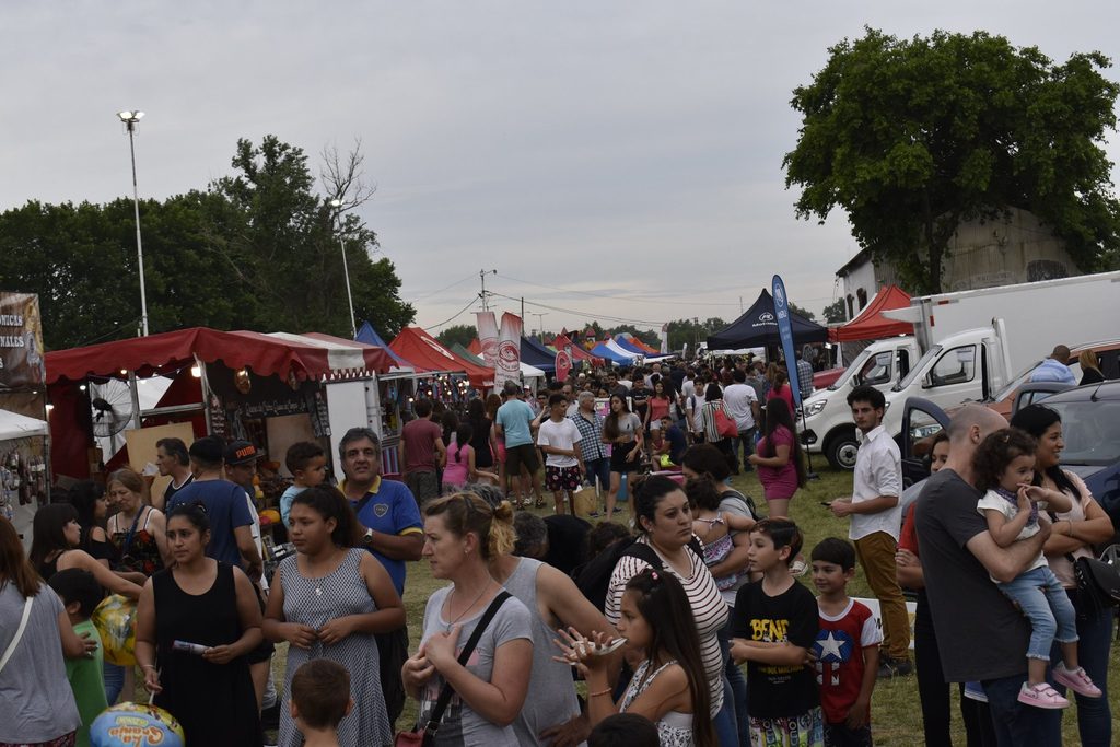 TURISMO | 4 motivos para una salida imperdible a San Vicente en esta primavera 7 ## Tradición criolla: parrillas, ferias y la Fiesta de la Mozzarella.