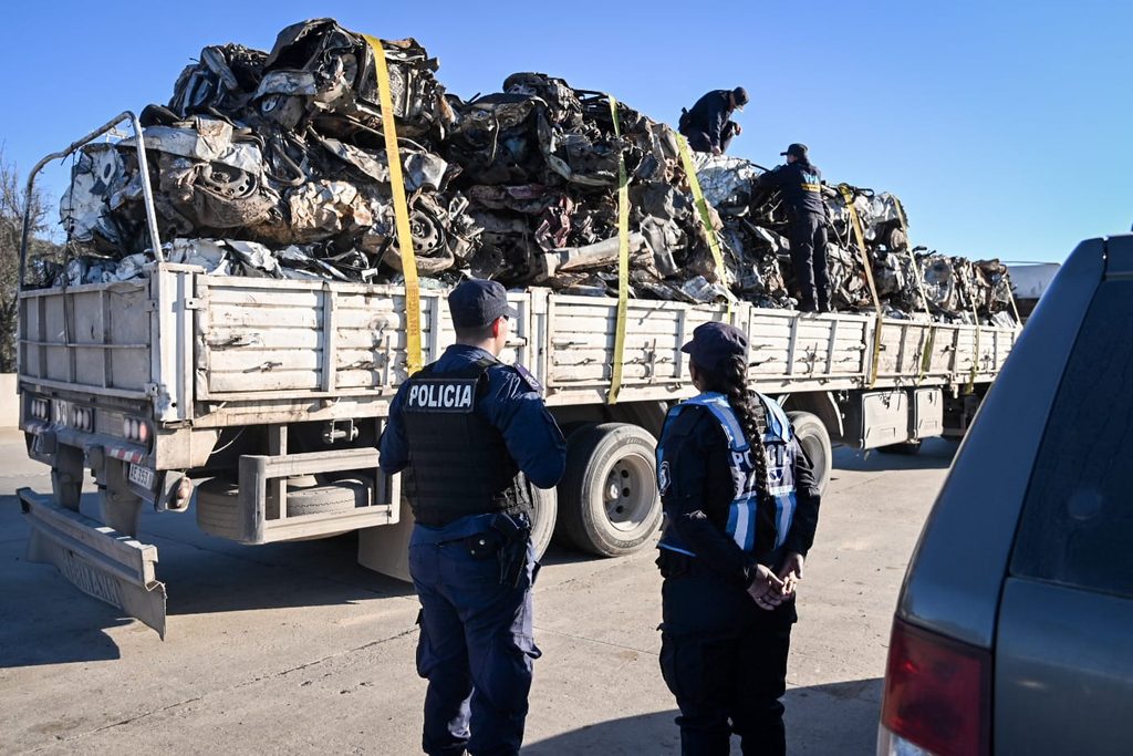 SEGURIDAD | Fuerte despliegue vial: intensifican las inspecciones vehiculares en el cruce de las rutas 6 y 210 5