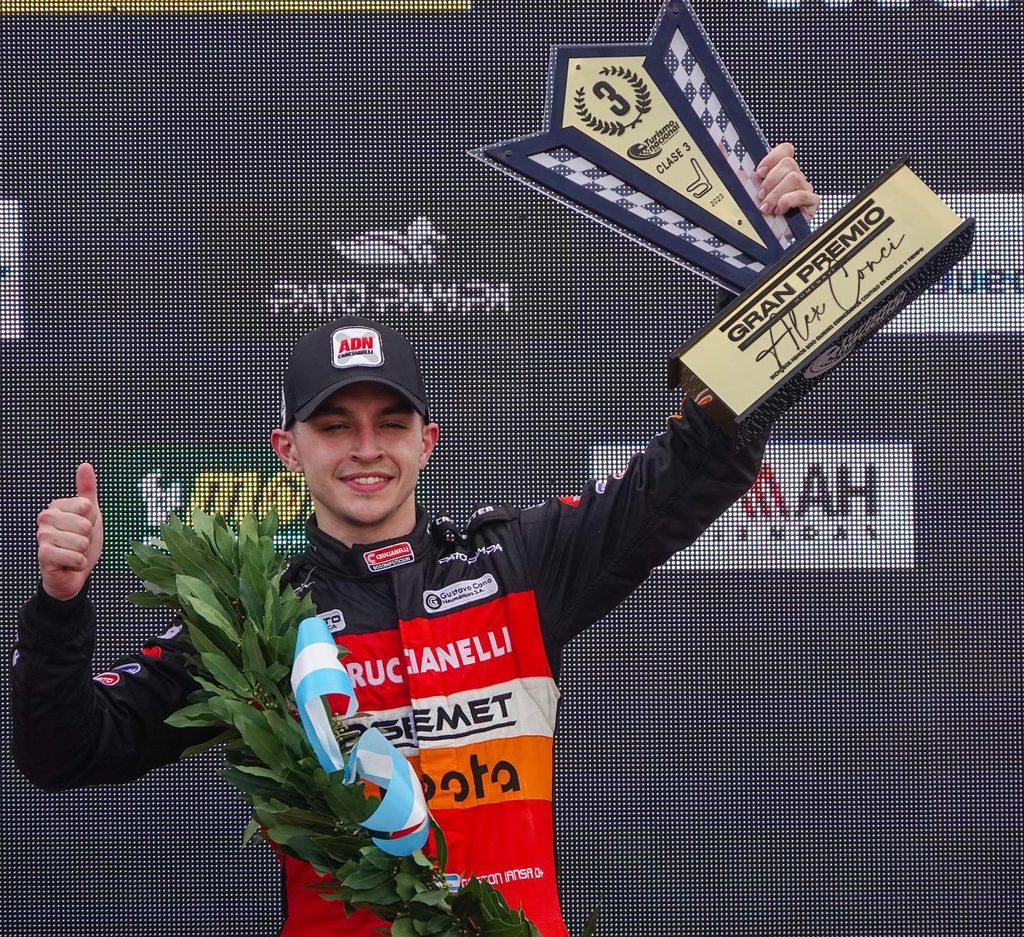 EL "MISIL DE SAN VICENTE" VUELVE AL RUEDO | Gastón Iansa regresa a la Clase 2 del TN con un flamante Onix del JPM Racing 3 Gastón Iansa piloto de automovilismo regreso Clase 2 Turismo Nacional JPM Racing