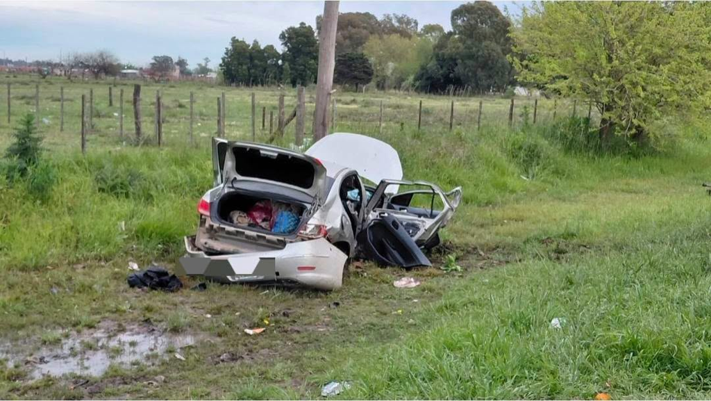 danos materiales vehiculo peugeot 408 y traslado de heridos ambulancia