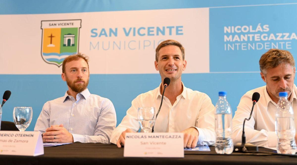 SAN VICENTE 2027 | El liderazgo de Mantegazza reordena el tablero y abre el debate por su sucesión 3 Nicolás Mantegazza participa de un encuentro de la Liga de Intendentes Peronistas en San Vicente.