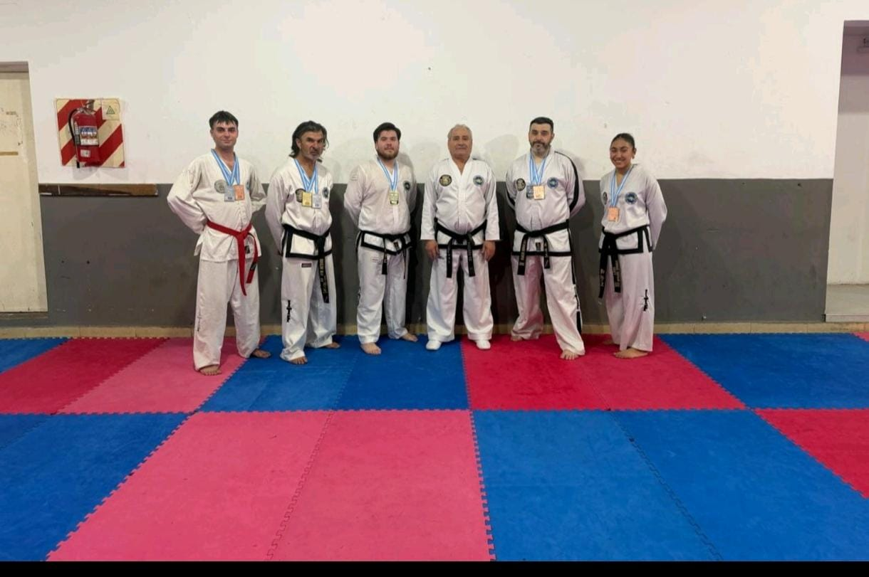 ¡HISTÓRICO LOGRO! | El Taekwon-Do del Deportivo San Vicente conquistó 8 medallas en Tierra del Fuego